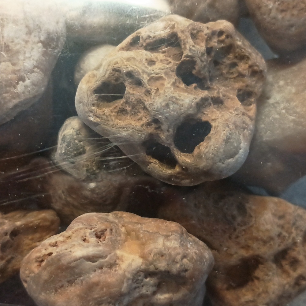 Natural Banded Agate Crystal Rocks, Lot 3.2 lb - Picture 9 of 10